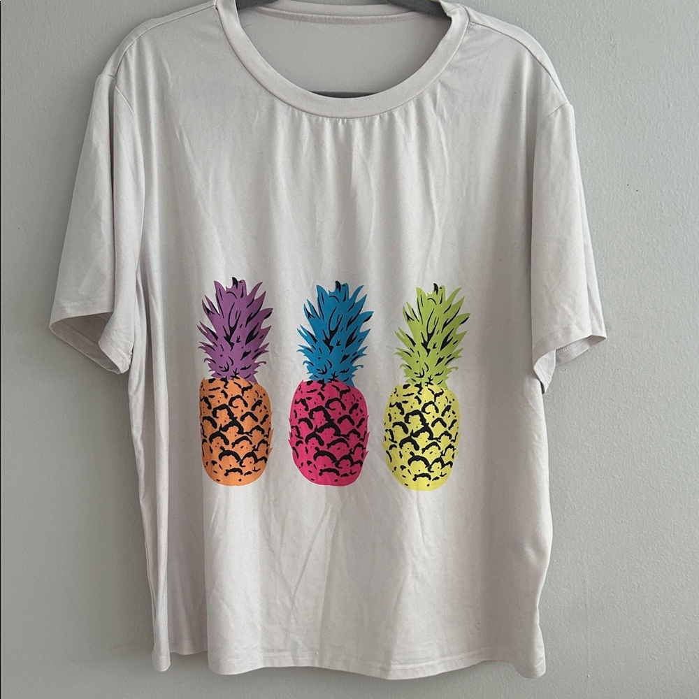Colorful Pineapple Graphic T-Shirt